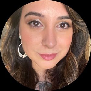 Meet your Posher, Diana lorena